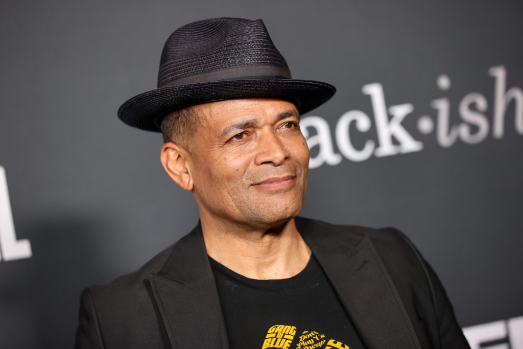 mario van peebles net worth